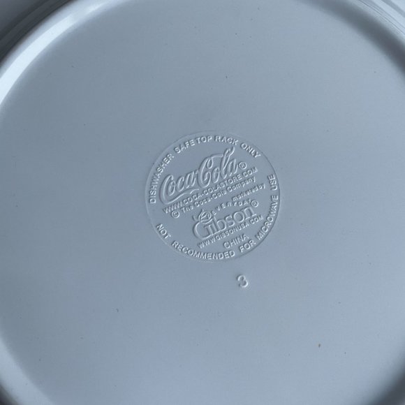 Everyday Gibson Coca-Cola Plates - Picture 7 of 7